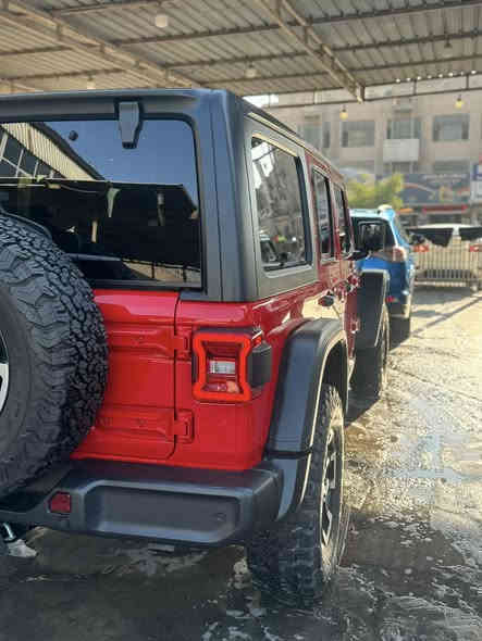 السلام عليكم للبيع اومراوس حسب القناعه 

جيب رانكلر  روبيكون للبيع اعلى فئه

‏wrangler 4xe plug in hybrid

‏‎فول المواصفات و هايبرد 4xe

‏‎لون السيارة احمر مميز 

‏‎موديل2024 بعدهه على وضع الشركه السياره زيرو

‏‎ماشيه 4 الف فقط 

‏2.0L turbo hybrid محرك اربعة سلندر توربو 3 انظمه

‏‎** قوة حصانيه 375 hp

‏‎مواصفاتها :

‏‎بصمة ابواب بصمة تشغيل

‏‎كشنات تدفئه جلد مع الستيرن

مري جانبيه تدفئه

‏‎شاشه كبيره مع كاميرا | و خلفي تشغيل عن بعد

‏‎نضام صوتي ALPINE مع دمام بالصندوق

‏‎اربع مخارج كهربائي Aux

‏PART TIME و 4WD auto نضام

‏SWAY BAR

‏‎قفل اكسل امامي و خلفي AXLE LOCK

‏‎كيبل شحن 110V 220V تكدر تشحن السياره بالبيت ثلاث انضمة قياده e-save بنزين

‏electric فول كهربائي

‏‎نضام هجين بنزين و كهرباء hybrid

‏‎السياره تشحن ل حالها بالطريق عند دواسة بريك

السيار رقم بغداد شبة مميز 

صقف بوكس  تنشال  كامل    

سياره وارد امريكي. حادثها  الابواب جهه اليمنى مبدلات ومصبوغات ايرباك برده فقط وصور الحادث بالمنشور مكان السياره بغداد 
للاستفسار/***********
