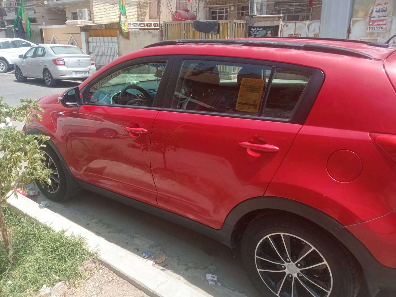 السلام عليكم سبورتج 2011وارد امريكي لون احمر ماشيه 130كم مواصفات محرك دوش 2400 سياره بيها بارد قليل وبيها جراد  رقم بغداد الماني عنوان بغداد الشعب السعر 122وبيها مجال  
***********
***********
