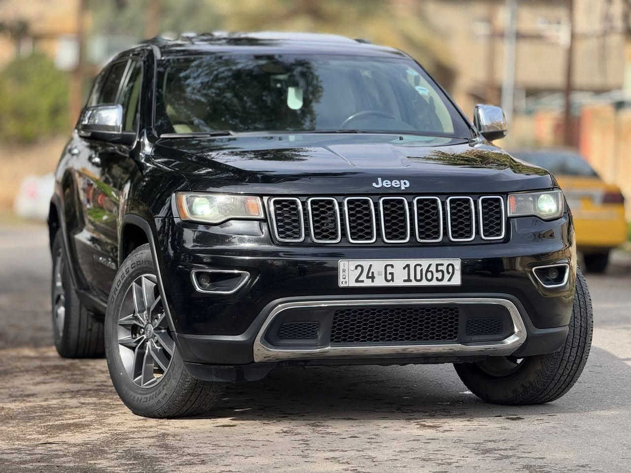 ترهم حسب الانتفاق السعر مناسب وبيع مستعجل 235
سلام عليكم 

جيب شيروكي بلاك توب 2018 ليمتد

وارد كندي بدون صبغ سياره  على وضع الشركه رقم دهوك سنويه جديدة  هزة جديدة  شرط التحويل 

. ماشية 140mi

. المواصفات فول 

. فور ويل

. أنضمت قيادة

1: AUTO - تلقائي

2: SNOW - ثلج

3: SAND - رمل 

4: MUD - طين 

5: OCK - قفل أكسل 

. مكينة ٣٦٠٠ 

. تشغيل عن بعد

. فتحة سقف (سلايت)

. هيتر ستيرن 

. كشنات جلد

. كشنات كهرب + تدفئة وتبريد

. شاشة كبيرة وكاميرا دوارة 

. رادارات 

. رادار مراية + هيتر 

رادار امامي خلفي 

. توقف ذاتي 

. لايت زينون بك لايت led

. بروجكتر زينون 

. صندوق ذكي كهرباء 

مكان السيارة موصل أيسر حي التحرير قرب شركة اسيااسيل

***********

***********

***********
