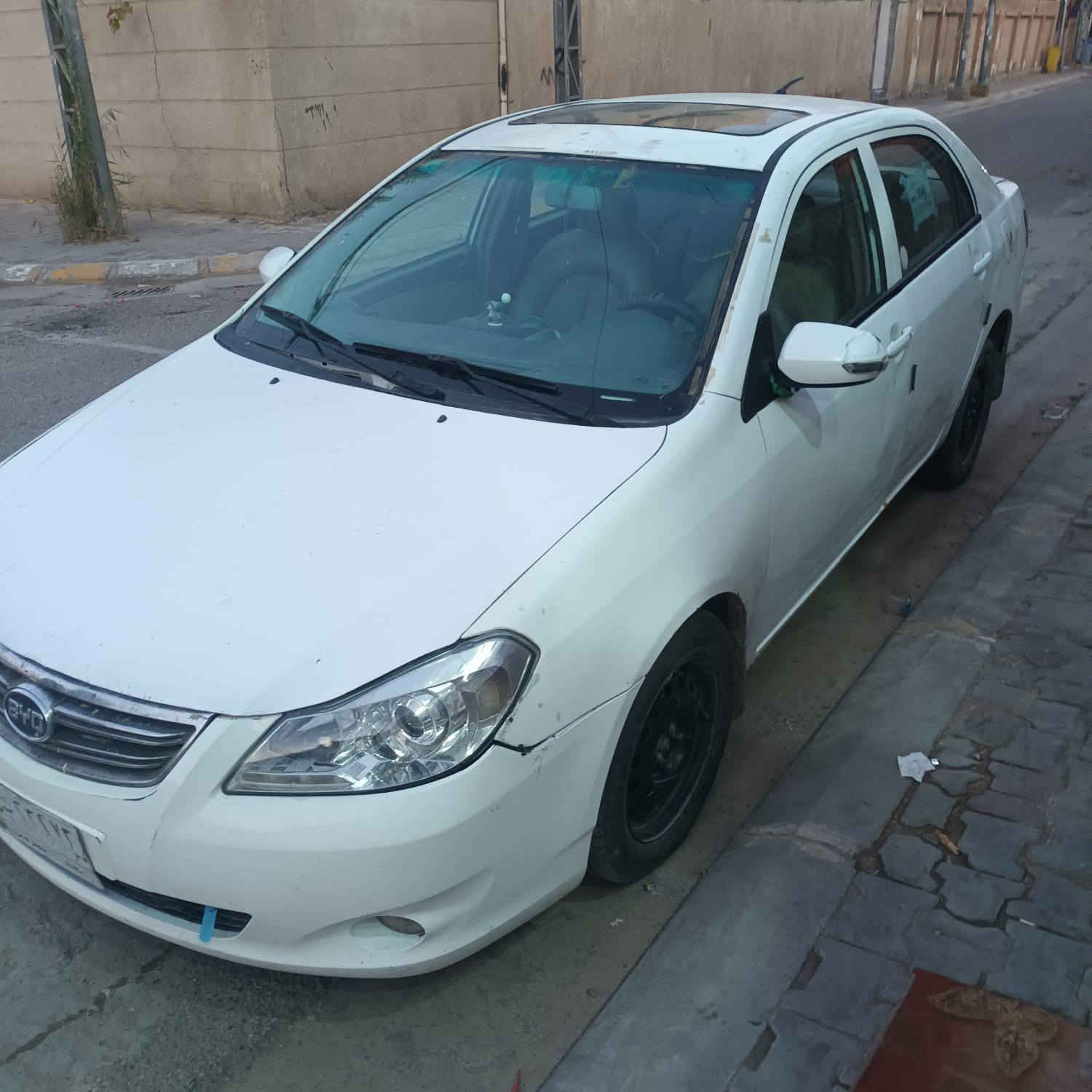 سلام عليكم بي وايدي موديل 16   كير  مكينه جدد  حداديه تخم تاير بيهه فقط  طخه باب السايق  خفيفه  سنويه  لل29 تحويل مباشر  السعر   55  ورقه بيهه مجال حك الجيه رقم الهاتف  ***********
