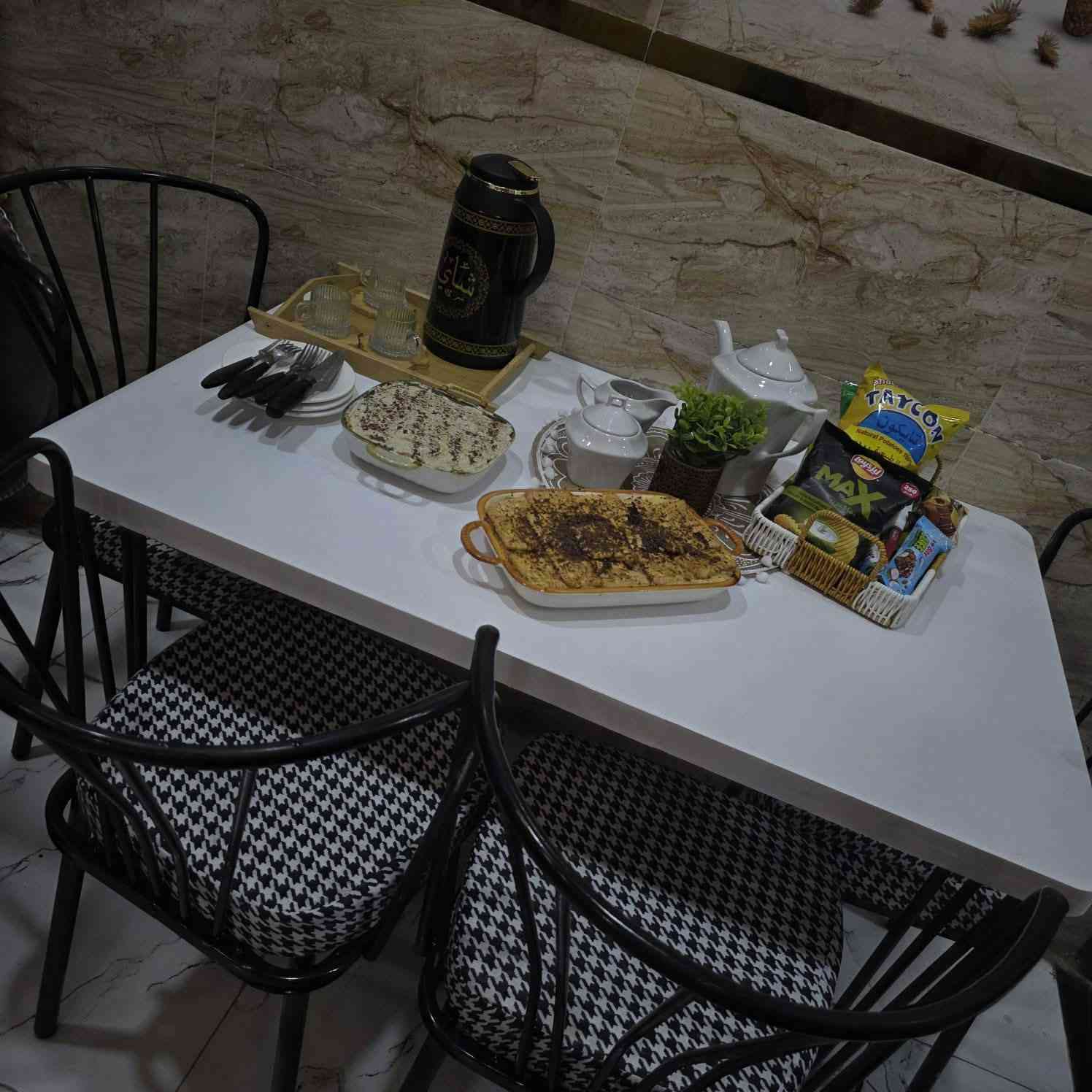 الميز خشب hdf مغلف بماده عازله ضد الماء والرطوبة كراسي حديد كوشات اسفنج طبي 110 طول عرض 70 سنتيم ارتفاع 80 سنتيم رجل الميز حديد


**إذا كنت صاحب هذا الإعلان وتريد حذفه لأي سبب، رجاءا أرسل رسالة إلى الدعم الفني**