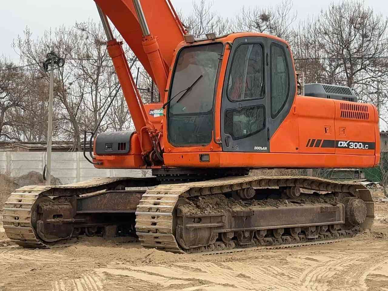 DX300 
Very good quality, no exhaust gas


**إذا كنت صاحب هذا الإعلان وتريد حذفه لأي سبب، رجاءا أرسل رسالة إلى الدعم الفني**
