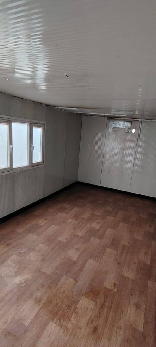 سلام عليكم
كرفان للبيع 6×3
السعر 1500 وبي مجال 
العنوان بغداد 
***********
