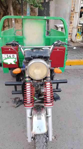 السلام عليكم ستوته فرس للبيع مديل ١٦ رقم وسنويه باسمي للستفسار ***********
