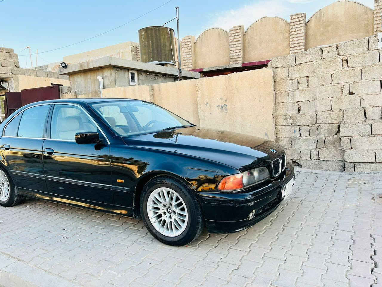 السلام عليكم
بي ام صقر موديل 1998 528iA وارد امريكي لون اسود غير محدد 
مكينه جديده طك كارتون كير شرط  
التبريد ثلج + تدفئة
كشن كهرباء+ تبريد وتدفئه  ستيرن كهرباء تنته 
داخل جلد تحم ستيرن شاشه ايباد كامره 
مصبوغه احزام عكس السايق
تايرات جديد  
4 جام كهرباء رقم بغداد سنوية 2019ساقطه عندي بيه وكاله عامه
مكان السياره كركوك 
السعر 90 وبي مجال
ما متواجد ع ماسنجر 
اتصل وتدلل ‏‪***********‬‏
***********
