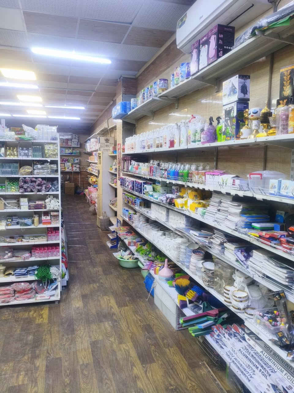 سلام عليكم اسواق للبيع 200متر 
كربلاء حي الوفاء الايجار 900
مع مطعم وجبات سريعه معزول 
تابع للمحل  يباع محل كامل 
او محتويات فقط
برادات عموديه 9. للمحل
مجمدات  بطحيه11  المحل 
السعر الكلي 28 مليون معه مجال بسيط

***********
***********
