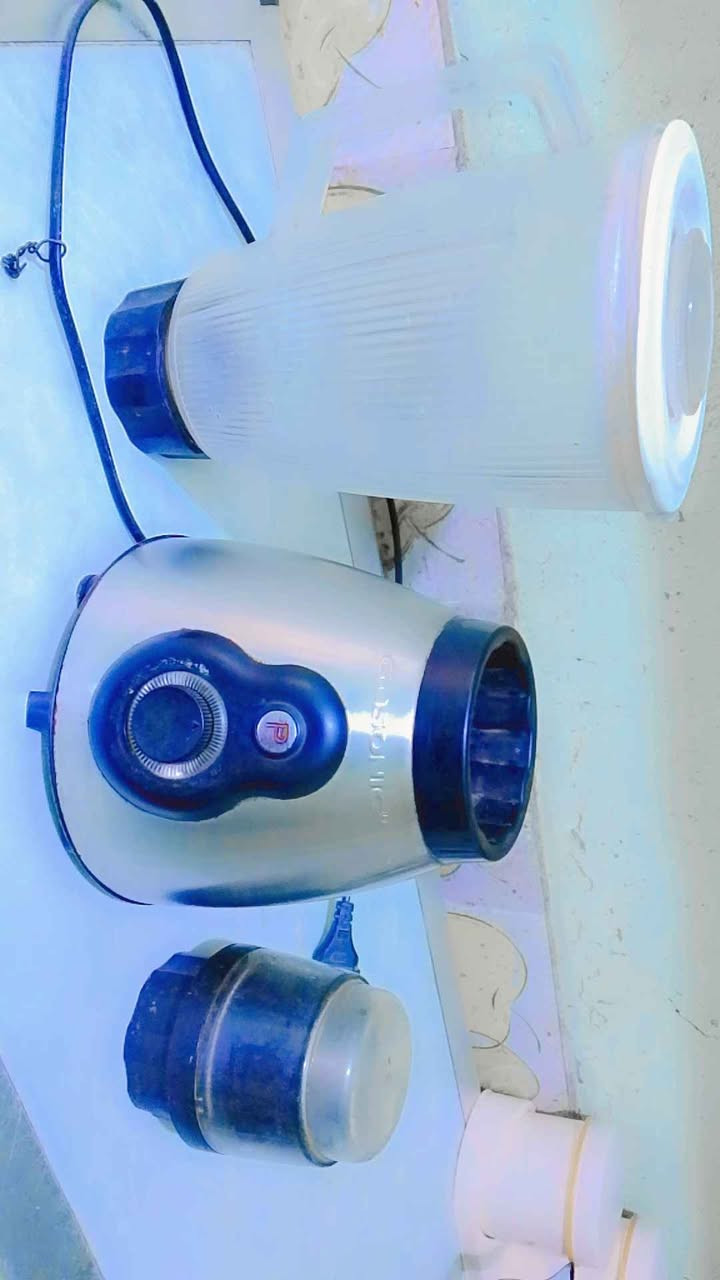 خلاط ماركة كوسونك الاصلي سل ستيل مع طحانه مستخدم قليل نظيف كلش شرط الشغل ناصرية, ذي قار


**إذا كنت صاحب هذا الإعلان وتريد حذفه لأي سبب، رجاءا أرسل رسالة إلى الدعم الفني**