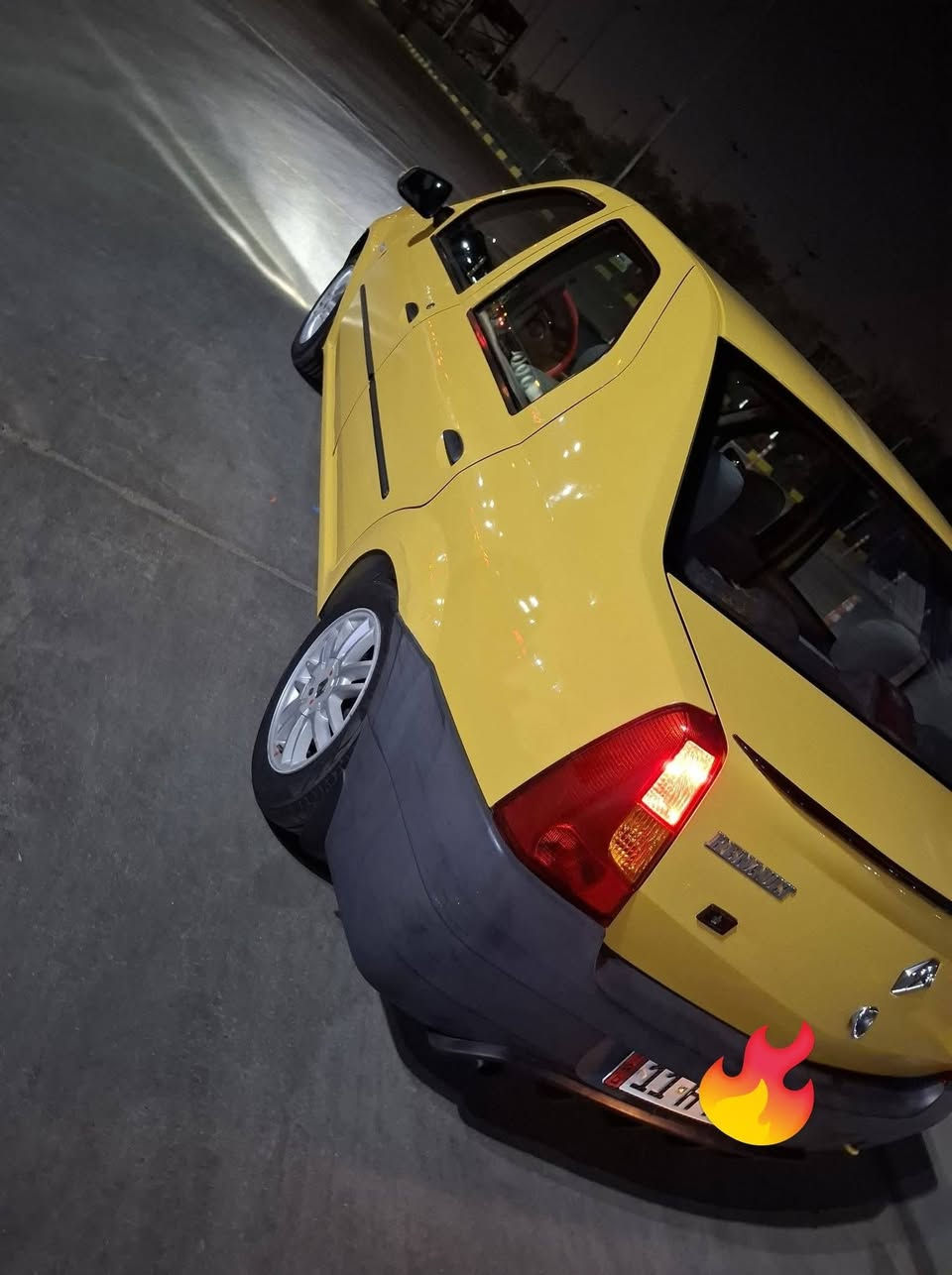 سلام عليكم  رينو لوكان  اوتماتيك بلادي موديل 2017 السياره جديده ممشتغله تكسي باور ستيرن ابلادي  رقم بغداد دولي  تخم تاير جديد صدر جديد سنترلوك اربع بيبان جام كهربائي اربع بيبان  السياره عليه ادامه كامله السياره احلا من الصور مكينه كير شركه بلادي منضومه تبريد بلادي ثلج مصفره هيئة وغرامات السنويه بسمي  لل 31 المكان بغداد الدوره  السعر 67 وبيها مجال كلش بسيط للستفسار الرقم*********** غير متواجد على الفيس
