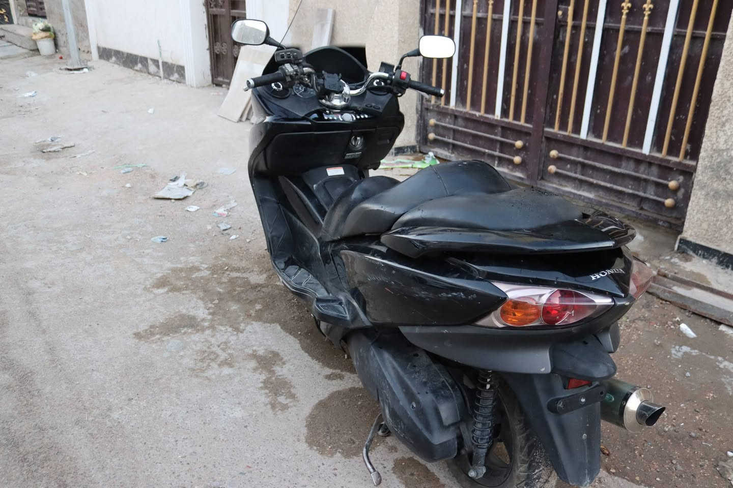 السلام عليكم 
فورزه 0 10 s7
كامل مواصفات 
7 كير 4 تحويلات
ام بي 3
صوت يعلى وينصه ويه البانزين
صالصنه رياضي بلاديه صنع اليابان وصوته حلو مو مزعج
شلعة ومعدل
محرك وكير وبلاديات 
جامة طويله
تايرات اصليه اني مشتريه

صديقي الدراجة نظيفه بس بيه شويه ملاحظات بالكفرات لان جانت طخ عندي مرات بالباب من ادخل الدراجة

الي يحب يتواصل وياي 
على الواتس اب ***********
مكان الدراجة بغداد الخطيب الزراعي
