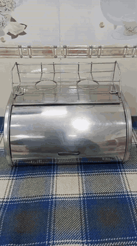 حافضه مال خبز قديم مال ايام زمان للبيع السعر          ب 30 الف مع التو...