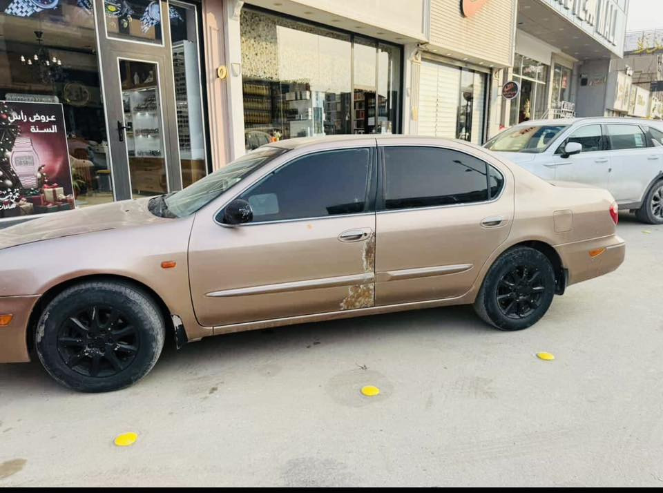 سلام عليكم ورحمة الله وبركاته 
نيسان مكزمه 
مديل /2008 
السياره مزاد وزاره الداخلية 
بيها كتّاب ومعامله الترقيم موجوده 
يعني اتروح تدفع رسوم وترقم 
السياره جديد حداديه تخم تاير ويل كب 
دوشمه كله جديد مال جني 
مكينه كير جديد سياره فوللللل لون موميز 
الاستفسار ***********
