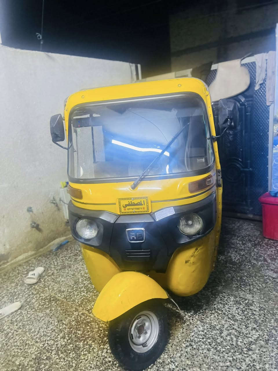 سلام عليكم عندي تكتك مديل عشرين بيهة طخة بل لغد ودوسهة يرادلهن ترتيب ترجع دراجة كفالة  مكينة بل جيس لا تبخير لا تنقيص بحيث تاخذ تكتك كبل لشارع سعر 5100 وبيهة مجال شي بصيط رقم الهاتف ***********
