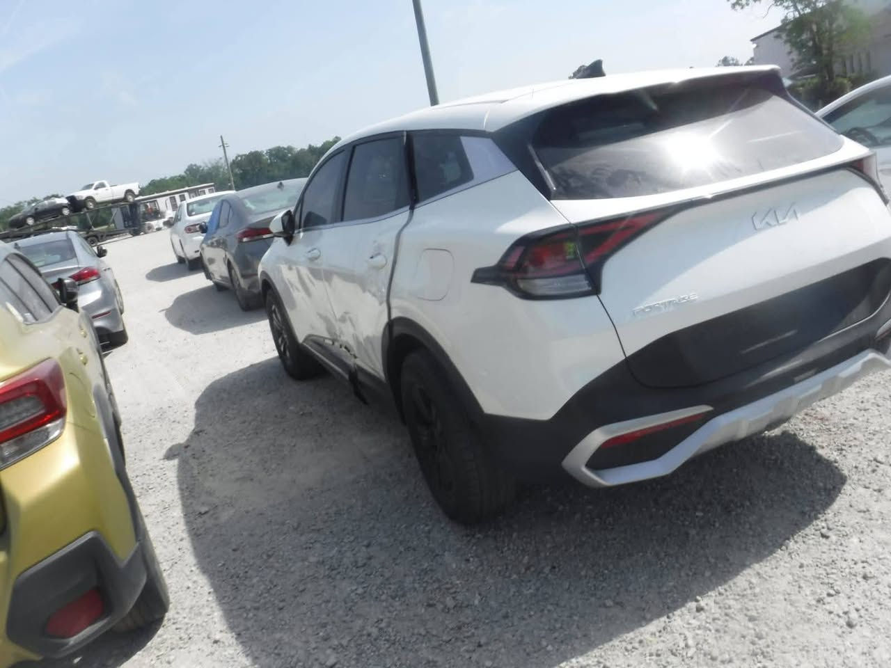 سبورتج 2023. ضرر موضح بالصور سعرها. 175 قفل قفل بدون رقم سعر مناسب 

للبيع او مطلوب مراوس بالاكسنت شرط نضيفة. او كيا ريو. او نيسان سني 

***********
