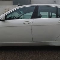 باخره ٢٠٠٥  رقم كركوك اصولي سنوية عظم وملصق  بدون كمرك  فقط تدفع الكمر...