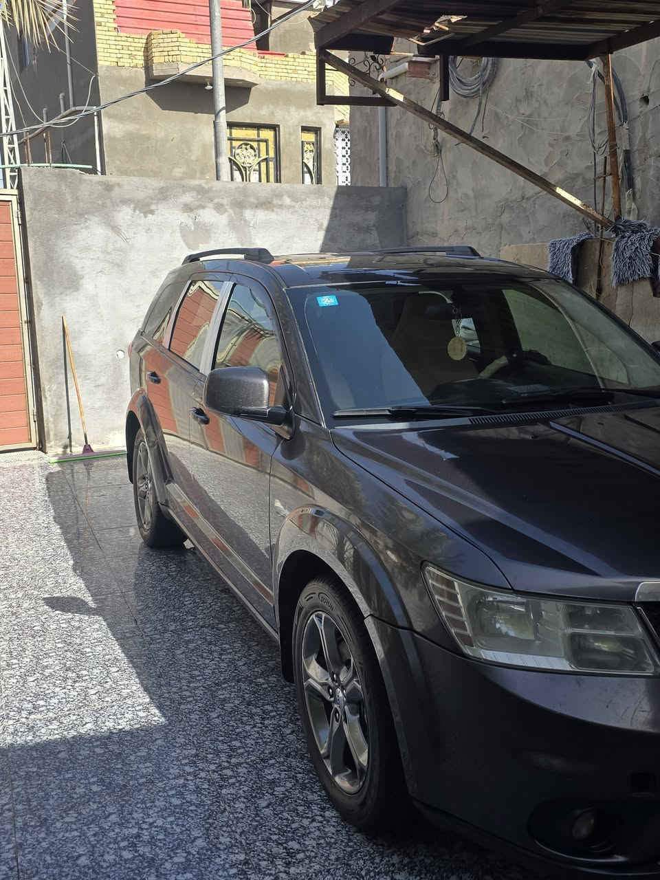 جورني مديل 2016 رقم بصره مكفوله من الصبغ امريكي حادثها جاملغ الامامي صفحة السايق ودعاميه الاماميه السعر 130 للاستفسار الاتصال ***********
