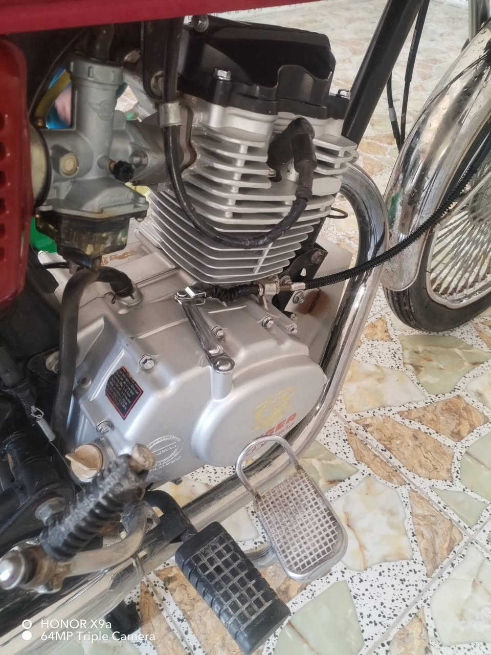 سلام عليكم دراجه يراني تايكر موديل 21دراجه مكفوله من كلشي كهربايات كله شغاله محرك مامفتوح ابد دبلات شغاله ابيه شلعه ومعدل فول نضيفه كلش ربع ماذب عليه سعر 425مكاني ديوانيه قظاء شاميه تصل ***********
