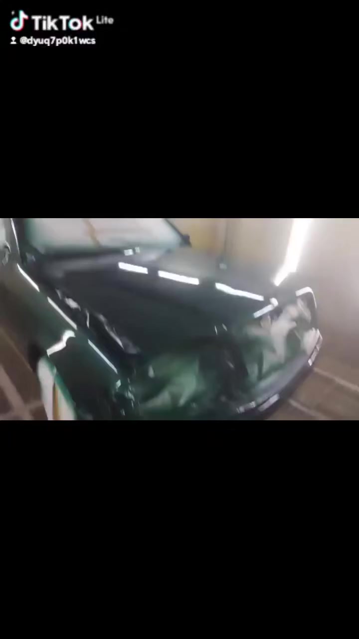 اي شخص يحتاج سمكرة صبغ يدلل شرط يكون الشغل شركة العنوان بغداد الدورة مدخل البعيثة ورة سيطرة الهواشة ٣٠٠ متر على اليسرة اول فرع بالبداية بجانب شركة شانجان للصيانة محل البراق سمكرة وصبغ السيارات الحديثة علاء أبو أوس ***********
