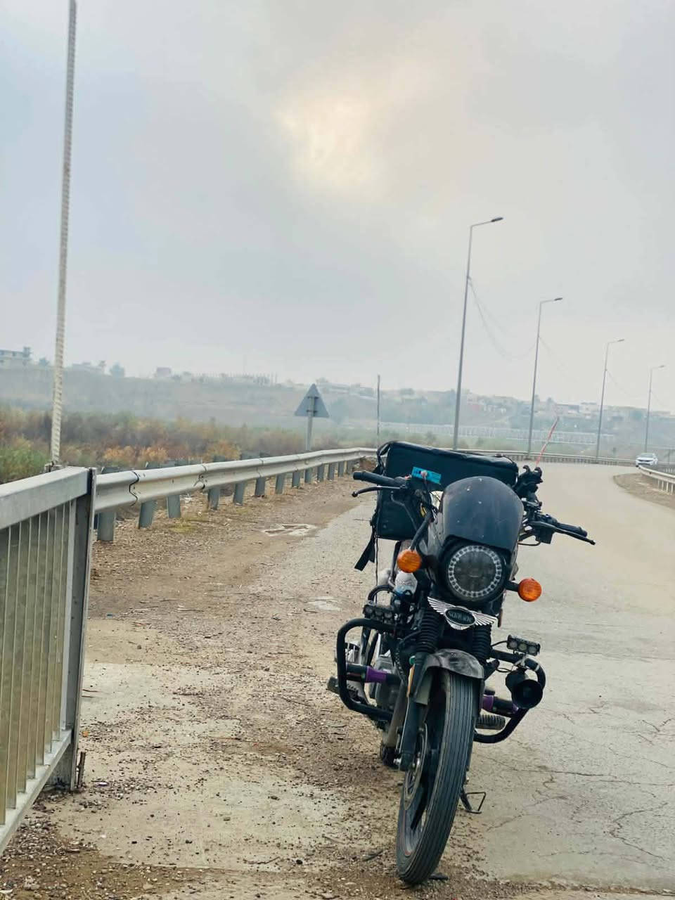 السلام عليكم شباب دايوان للبيع موديل 24 الدراجة نضيفه وما مفتوحة الدراجة ما بيها اوراق فقط اسويلك مكاتبه دراجة ناعمه وصاروخ بشارع محرك 200 الصفاحيه موجودة بس مكسورة السعر مليون و 200وبيها مجال) يرحم والديك اذا مو شراي لا تدخل خاص مكاني تكريت رقم ***********
