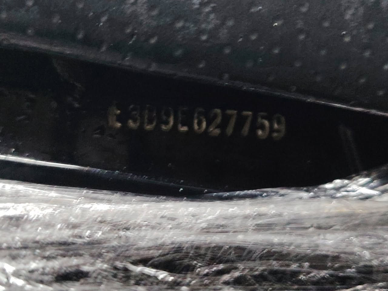 السلام عليكم 
دراجه ماكس مضلع حديث 2013مديل 
دراجه شغالة سلف وكهرابيات شغالة دبلا امامي وخلي شغلات شلعه ومعد دراجه نوزل دراجه قفل صندوق قفل اسكيرن قفل اكسل مكينه ما مفكوحه السعر 450 مكاني جميله الثانيه 
الرقم ***********
