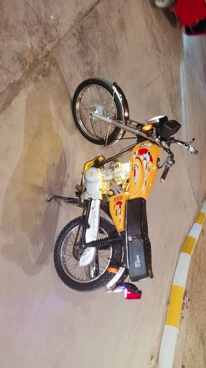 سلام عليكم دراجة ايراني للبيع بدون نضيفه حلو سعر 500 مكاني ميسان المجر الكبير  ***********
