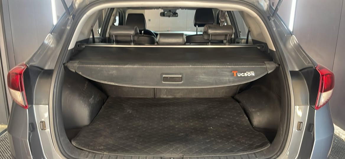 توكسان  1.6 T
حادث تبديل بنيد نفس اللون بارد قبق صندوق

بدون ايرباك سليم 

ستيرن تدفئة

كشنات امامي والخلفي تدفئة

بصمة تشغيل

بصمة دخول  + ترحيب 

كشنات جلد السيارة نضيفة وميرادلهة مصرف 

السعر  14500$

*********** 

بغداد السيدية
