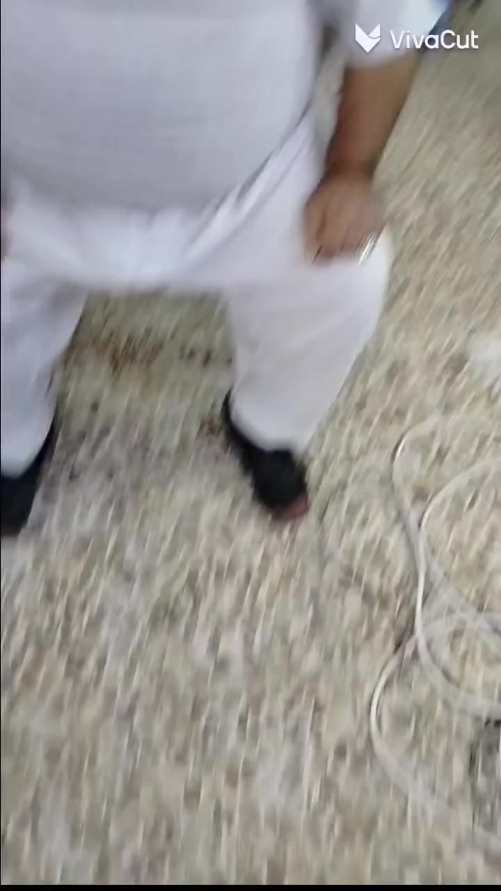 نعمل على كافة انواع الديكورات الجبس مبورد. والصبغ والسقوف الثانويه وبديل الخشب والرخام‏‪*********** 0776 469 0631
