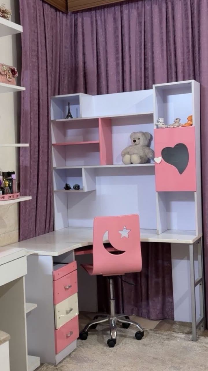 تاقم نوستنێكی زۆر پاك وتایبەت
دووسیسەمی نەفەرونیو مەترو٢٠سم بەدۆشەكەوە
ئاوینەو كۆمەدی وكانتۆرو مێزی كۆمپیوتەر 
ژێری سیسەمەكان چەكمەجە
زۆر پاك وبێ عەیب لەهەولێر  نرخی٣٠٠ هەزار


**إذا كنت صاحب هذا الإعلان وتريد حذفه لأي سبب، رجاءا أرسل رسالة إلى الدعم الفني**