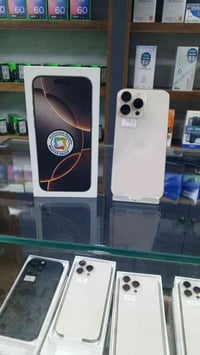 ايفون 16 برو ماكس ذاكره 256بطاريه 98 شرق أوسط مامفتوح وتر بروف شرط الف...