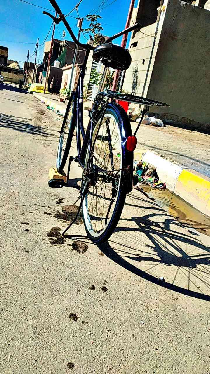 سلام عليكم بايسكل للبيع  26  
موديل 2023 
تخم تاير وجوب جديد 
الون بنفسجي 💜
البايسكل نضيف عوزة بس ببريكات

المكان واسط الصويرة  
الرقم   *********** 
🙋
