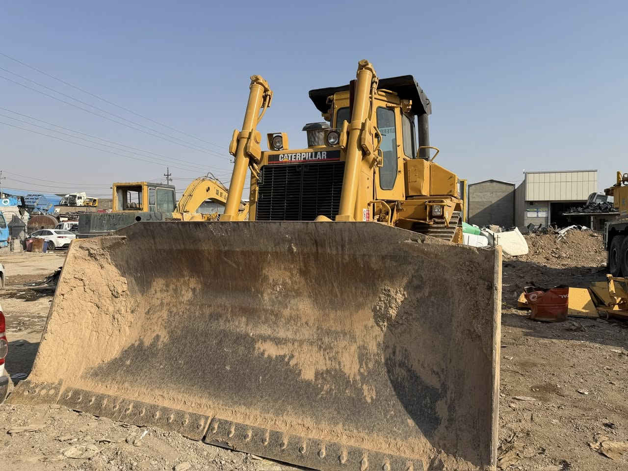 عندي بلدوزر D8L
موديل1990
رة قم كركوك
كلو بشرت
***********واتساب
مكن اربيل
