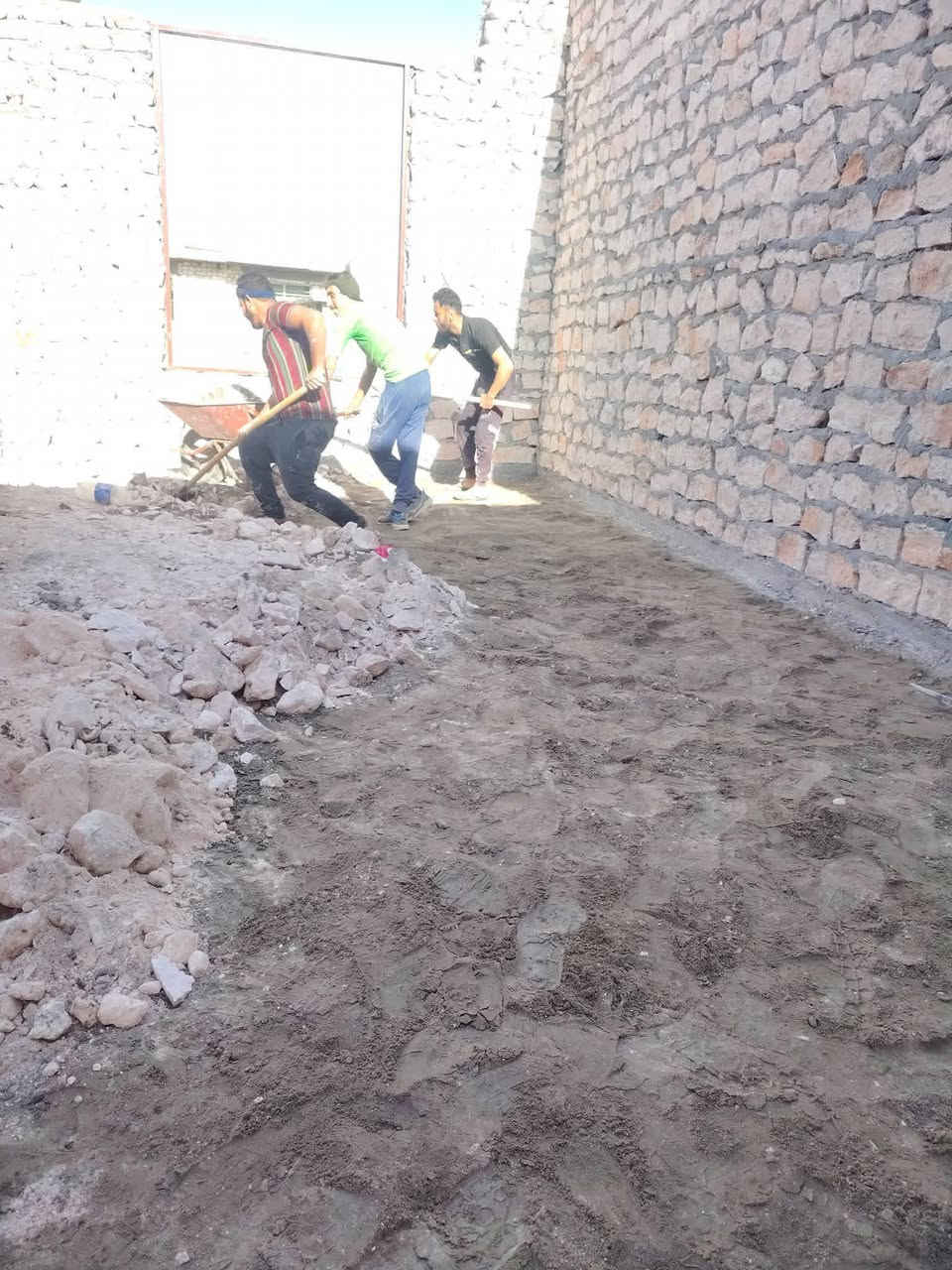 سلام عليكم  /  يوجد كادر عمل جاهز /  تصعيد مواد /  تنضيف بيوت /  تفليش /  تكشيط /  دفن نهري /  شقلنه ليل ونهار /  ومعداتنه جاهزه  ومالك دخل بكلشي تأخذ شقل جاهز مني سلمني شقل وتأخذ شقل جاهز / ماعليك بس تصال على رقم /// ***********

