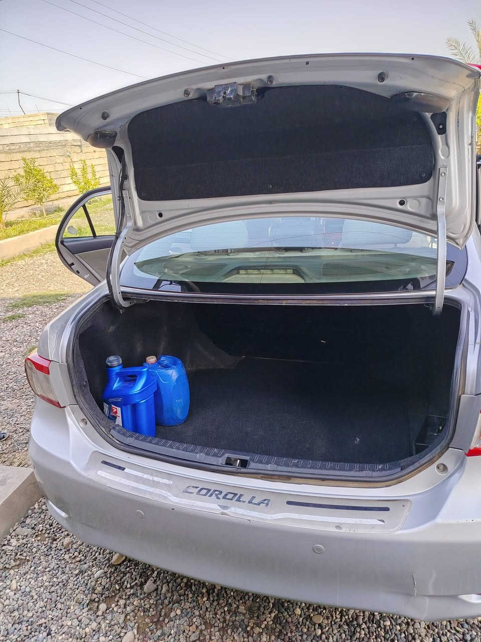 السلام عليكم كورلا سلفر ٢٠١١ للبيع. 
سيارة جاهزة تبريد تدفئة بأسمي. بدون ضرر بيها بعض الملاحظات.. محرك ١.٨٠٠ رقم أربيل.
السعر المطلوب (١٣٥ $ ورقة) بيها مجال..
اتصل تفاصيل أكثر مكان السيارة الشرقاط/الساحل الأيسر /قرية شاطي الجدر. 
***********
