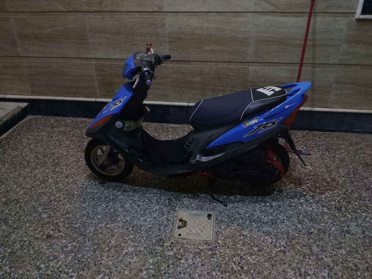 سلام عليكم حبايب كلبي ماكس عدله دراجه كفره اصلي تره ومصبوغ دراجه مال حاويه وقافله تزويد.عليه صالنصه اصلي وشيال اصلي وقبق فلاوين اشاير وبك لايت وبدأت بريك وسكليتر رياضي كلجات توبو مكينه شرط كفاله وبرغي ما مفتوح بيه شراي يتصل***********
