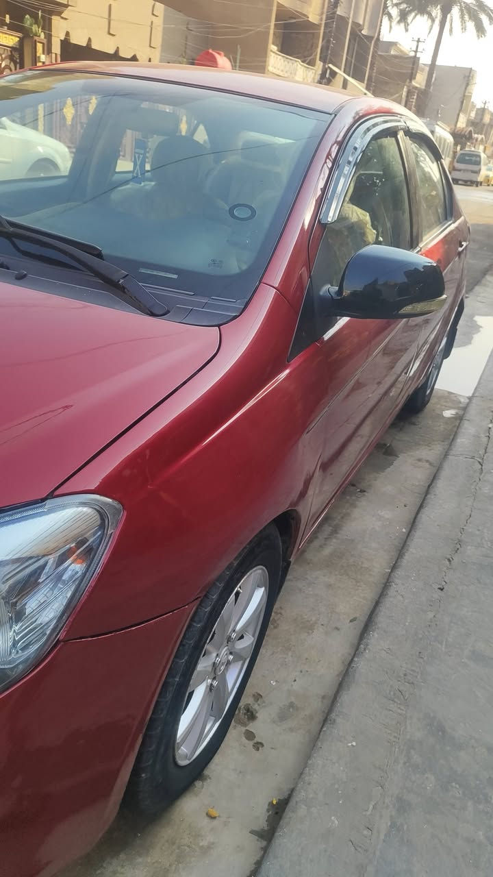 السلام عليكم
فولكس صالون 
موديل 2012 
مكينة وكير وصدر جيد جدا
لا توجد اي ضربة بالسيارة 
مصبوغة عام الجماليه 
كشر حدادية جديد 
تبريد شغال
 رقم دولي
 كير عادي
  السياره  احلى من الصورة 
سنويه نهايه 2029 
سعر 52$ وبيها مجال 
 العنوان بغداد 
الرقم ***********
