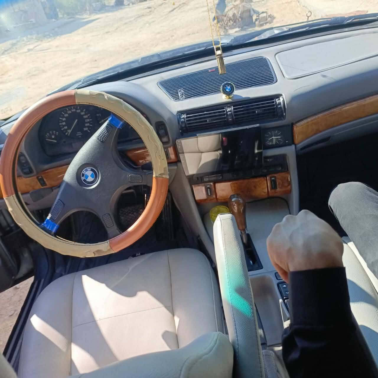 السلام عليكم بي ام BMWللبيع
وارد ياباني بدون ضرر صبغ جماليه فقط تدفئه تبريد تخم تاير سيارة جاهزة ترايك 200رقم انكليزي تحويل مباشر السعر55$وبيهة مجال حك الجية 
العنوان بغداد ابو غريب


**إذا كنت صاحب هذا الإعلان وتريد حذفه لأي سبب، رجاءا أرسل رسالة إلى الدعم الفني**