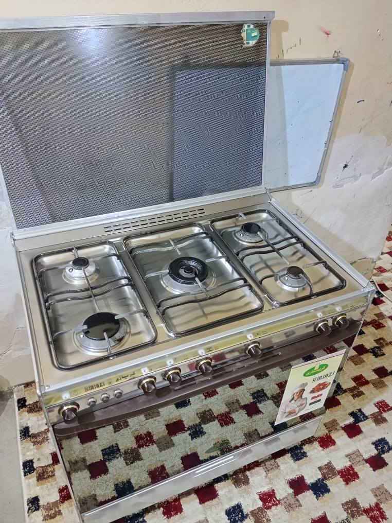 طباخ كريازي مصري حيل نظيف باب الاول شرط الشغل عالفحص العيون والفرن السعر 285 وبيه مجال شراي تفضل خاص. كركوك كركوك, العراق


**إذا كنت صاحب هذا الإعلان وتريد حذفه لأي سبب، رجاءا أرسل رسالة إلى الدعم الفني**