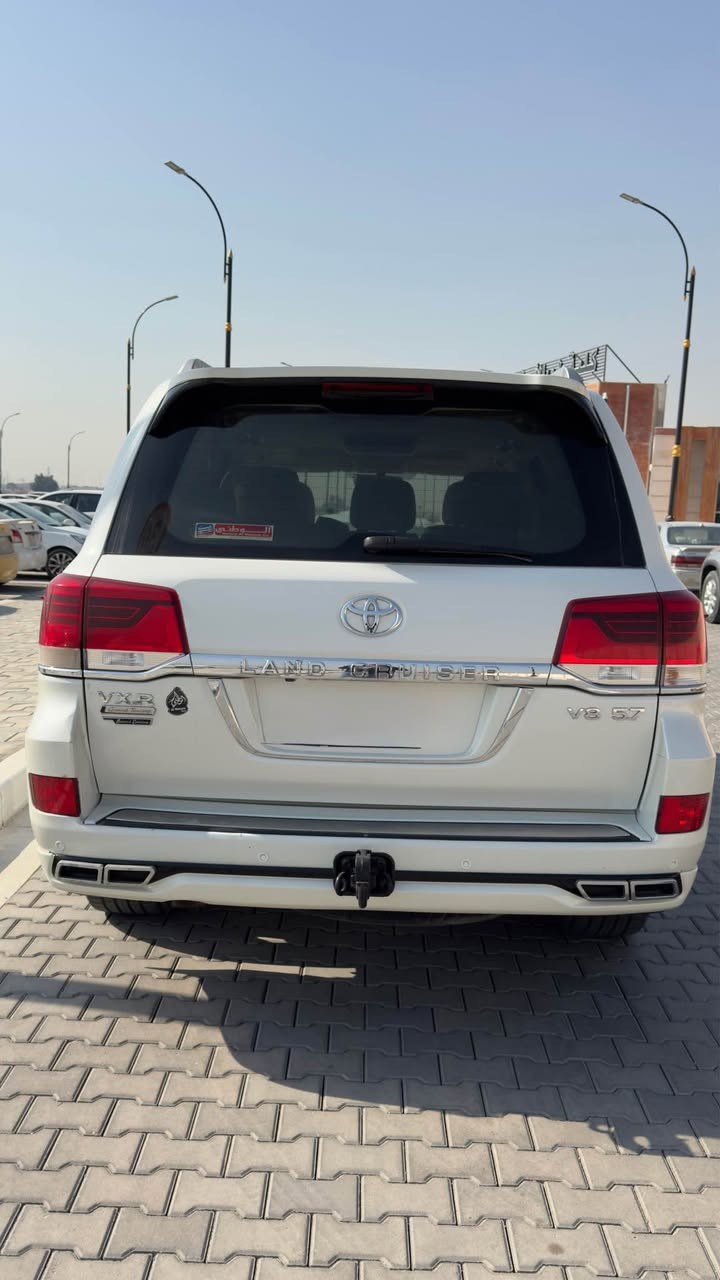 لاندكروز 2017 VXR بدون جكات للبيع او مراوس يوكن 24
مكفوله كفاله عامه عدا بارد قليل في الجاملغ الامامي من جهة السائق بريم فول رقم بغداد بأسمي  ماشيه 200 الف حقيقي  . ⁠محرك 8 سلندر 5700. ⁠ مكاني البصرة 
السعر 480 وبيها مجال قليل 
⁠للاستفسار  *********** المدينة, البصرة
