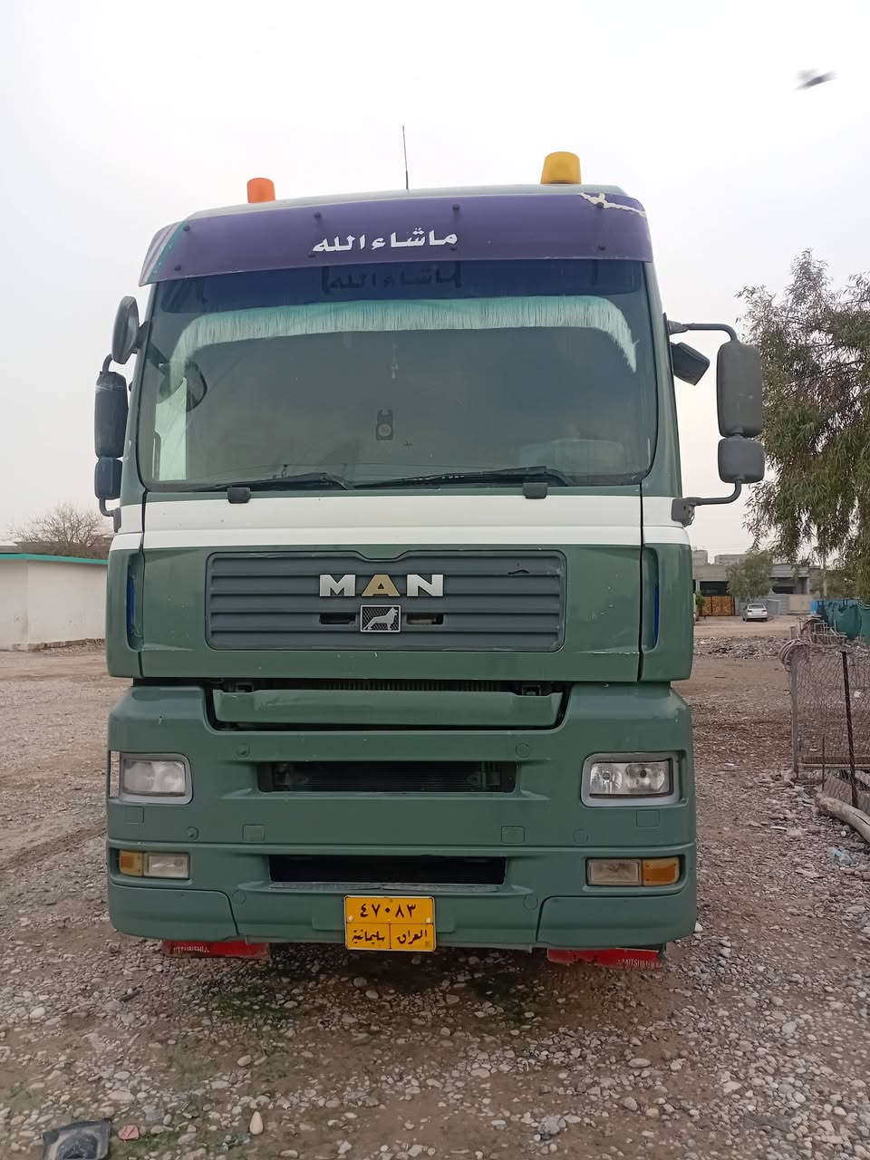 لبيع موديل ٢٠٠٣ تنكر ربت مو موجود
***********
