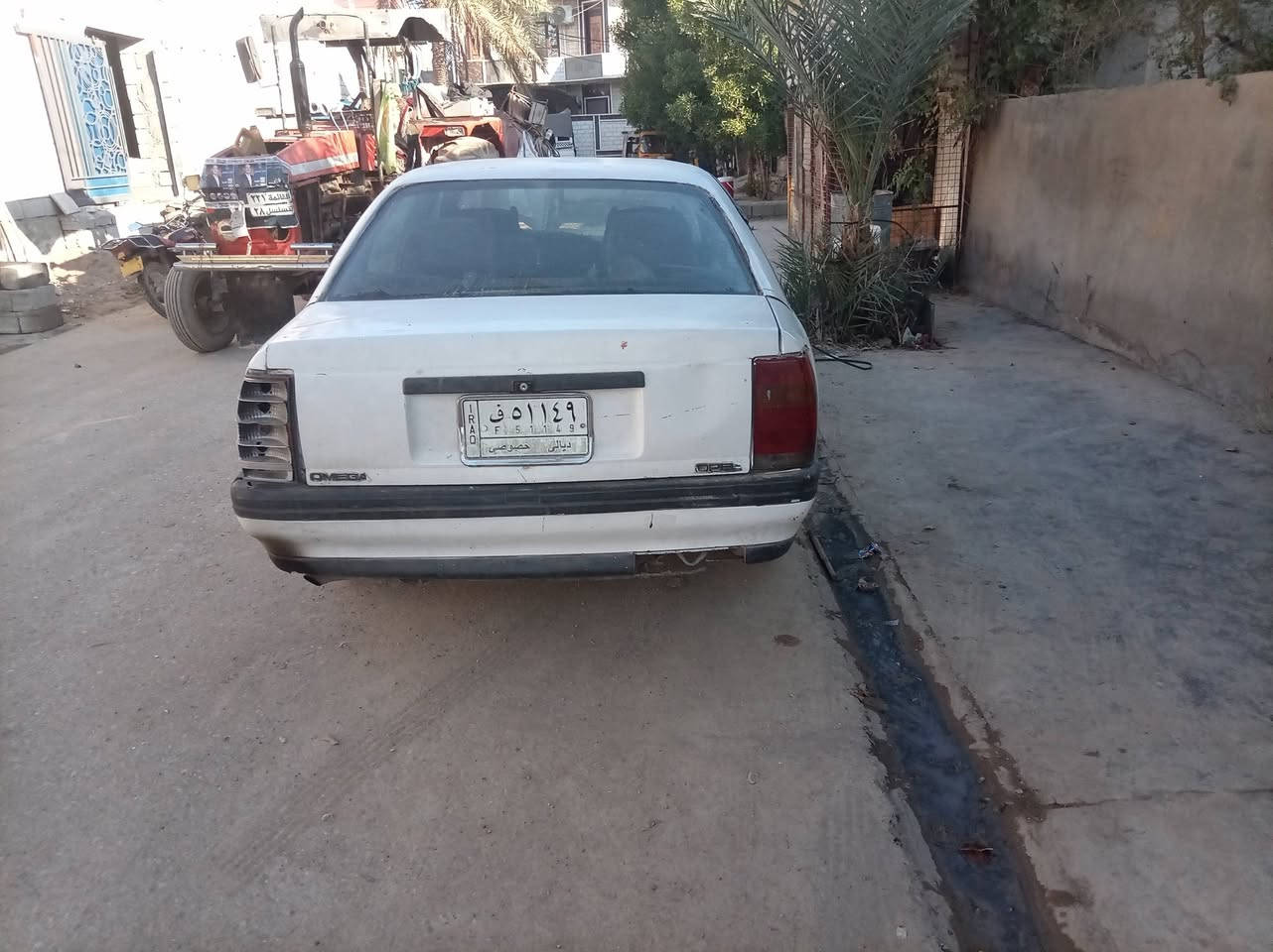 السلام عليكم ورحمة الله وبركاتة اخوان سياره اوبل اوميكا ديالى طرف ثالث مكينه 2400 شرط السعر 14الاتصال عل الرقم *********** المكان ديالى بعقوبه
