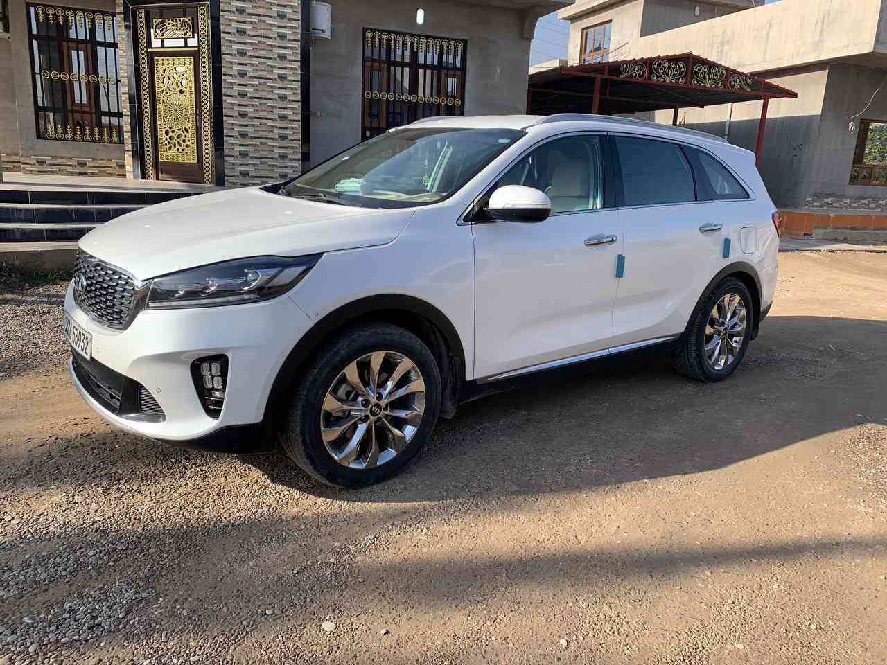 السلام عليكم
للبيع سيارة سورنتو  ٢٠١٩ خليجي رقم اربيل سيارة مال بيت نظيفة ومرتبة.
٦ سلندر ٧ راكب 
٣ قطع تبريد 
تحكم ستيرن جهتين 
بصمة ابواب 
جنطة بصمة 
كاميرا مع حساسات 
مراية جانبية شفط 
كشن سايق والصدر كهرباء 
وبعد المواصفات السورنتو المعروفة فول مواصفات السونار موجود مع الصور 
عداد المسافة ماشيه ١٣٧ الف كيلو 
مكاني صلاح الدين / بيجي 
***********
السعر 255
