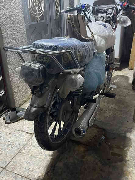 سيفان موديل ٢٠٢٦ امس طالعه من الوكيل بعدها بدهن السحك تاخذها تسحكها بيدك بصمتين و٣ سويجات تشغيل عن بعد + امبيثري بلادي شيال ربع مكينه ٢٠٠ الله شاهد ماخذها بالاقصاد مليون و ٥٠٠ رايدها بمليون و ١٠٠ دراجه غير الدهن والبانزين متذب عليها مكاني حله شارع ٨٠ تواصل خاص او اتصال ***********
