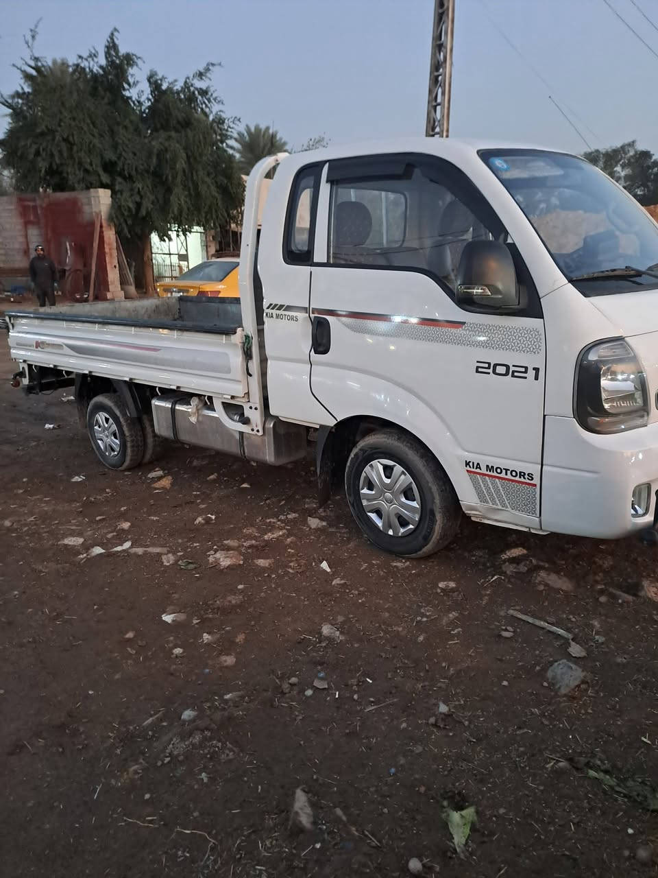 سلام عليكم كيه حمل رقم بغداد موديل ٢٠٢١السعر ١٣٠بيهه حادث من جهت العبري العنوان بغداد المدائن ***********
