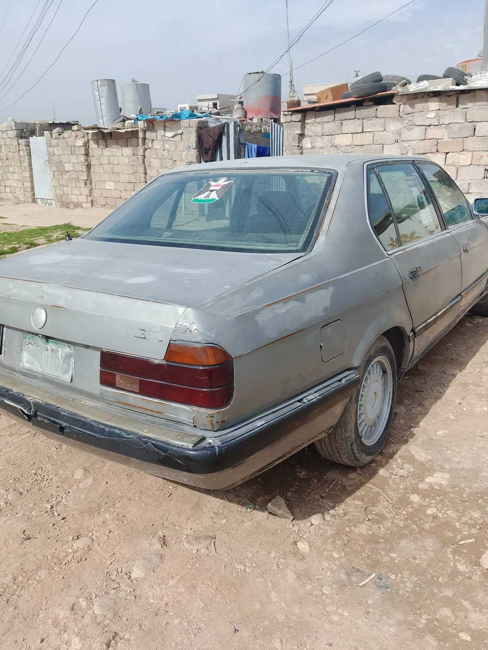 بيم 735 مكينه وكير شرط وشرط التحويل و وكاله سياره حيل نضيف بس يراد صبغ السعر 20وبي  ***********
