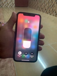 آيفون XR • ٦٤ • بطارية ٨٠