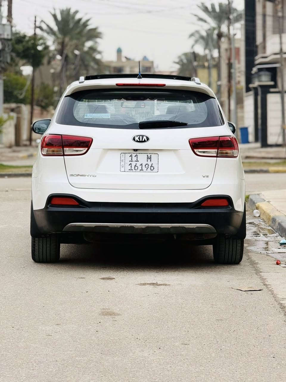 سورنتو ١٦ خليجي  رقم بغداد بسمي
فول مواصفات  واحد ع واحد 
مكفولة كفالة عامة فقط بارد
محرك  والكير كفالة عامة 
عداد المسافة 99 حقيقي 
 المواصفات 
ستة سلندر 
٧راكب 
فور ويل 
٣ قطع تبريد 
جنطة كهربائية 
بصمة تشغيل 
ابواب بصمة
مرايات شفط مع اشاير 
زراك لايت 
بانو راما 
مري شفط 
علامة سورنتو بدوسة ضوئيه
حساسات امامي
حساسات خلفي
٤ انضمة تشغيل سبورت ...ايكو.... عتيادي... ادشن
٥ ويل كروم
شاشة 
جي بي اس
فول تحكم ستيرن 
نضام تثبيت السرعة
مكينة وكير وحدادية كلش جديده
زنون عالي  ناصي 
كشافات ضباب
كشن السايق ولراكب كهربائي
كامرة دوارة خلفية
كشن امامي خلفي تدفئة وتبريد 
ونعتذر عن الاطالة بعد بيه مواصفات 
السعر٢١٣ وبيها مجال 
رقم الاستفسار***********
العنوان بغداد
