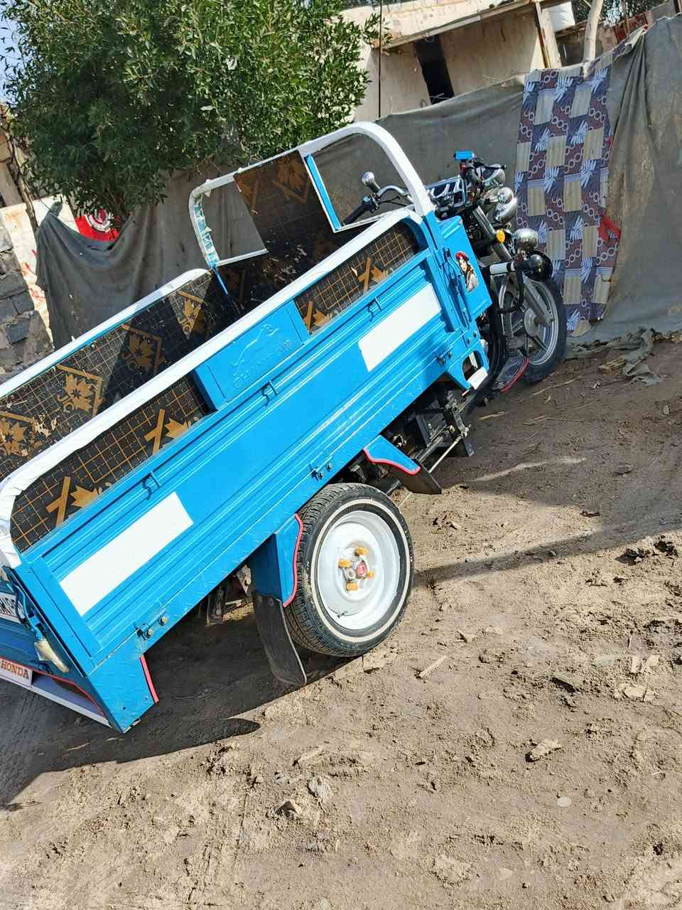 السلام عليكم ستوته 23 للبيع اوراق اصولي بمليونين و200 وبيها مجال احد للجيه مكاني بابل رقم الهاتف***********
