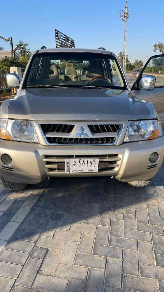 السلام عليكم 
للبيع باجيرو 2006خليجي 
كير محرك صدر تبريد بشرط 
سياره نضيفه مابيه نقص 
غرفته نضيفه 
بيه 5قطع صبغ ابيع احزام 
سياره مابيه مصرف اترايك وين متريد 
رقم بغداد بسمي 
السعر 88
*********** الرقم بي واتساب بغداد, العراق
