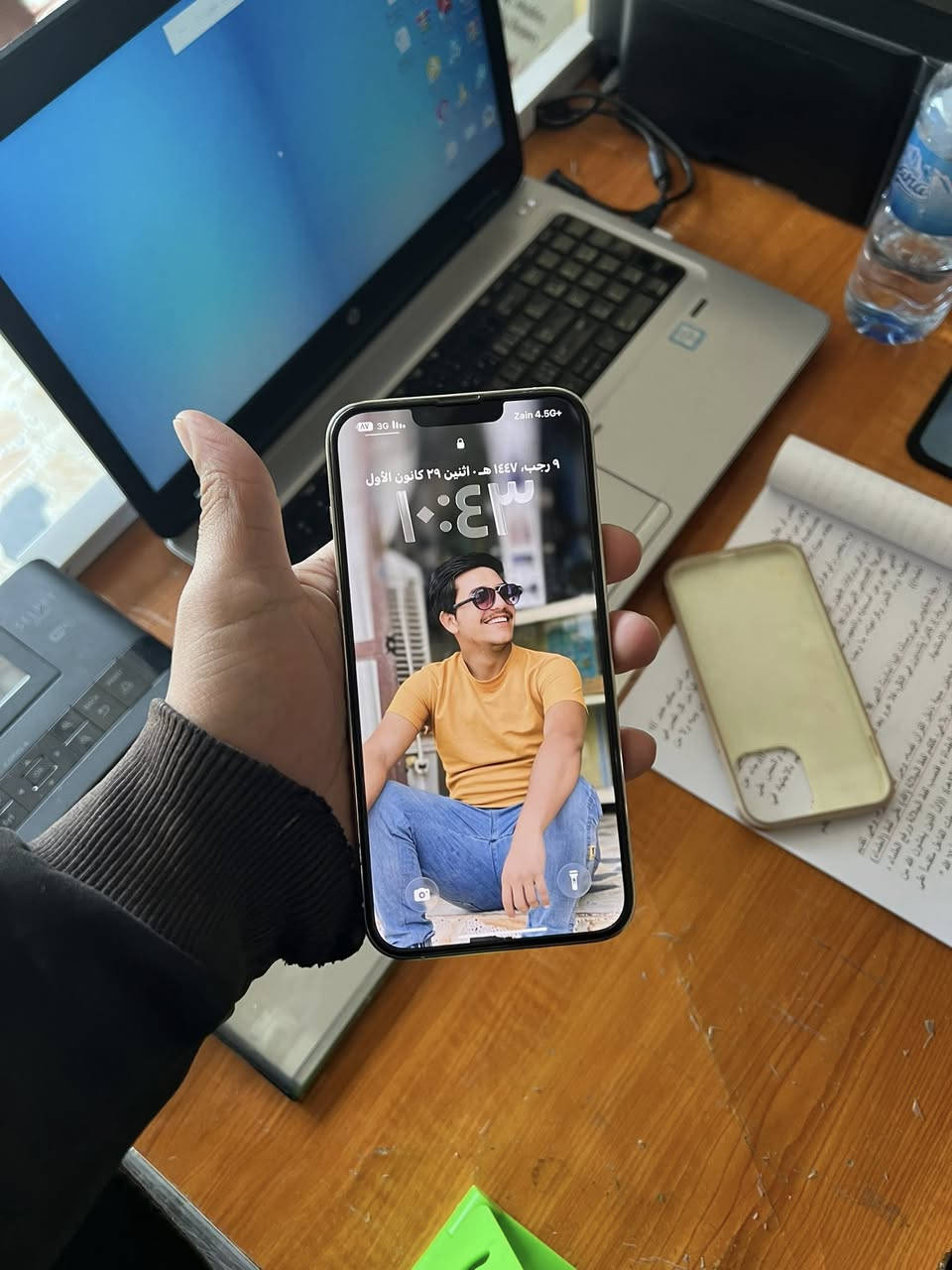 سلام عليكم
ايفون 13 برو ماكس لون ابيض 
ذاكره 256 
بطاريه 90 
نضافه 💯 
الجهاز شرط مايعبر هوه ومكفول 
السعر 670 وبيه مجال 
المكان العلم 
***********
