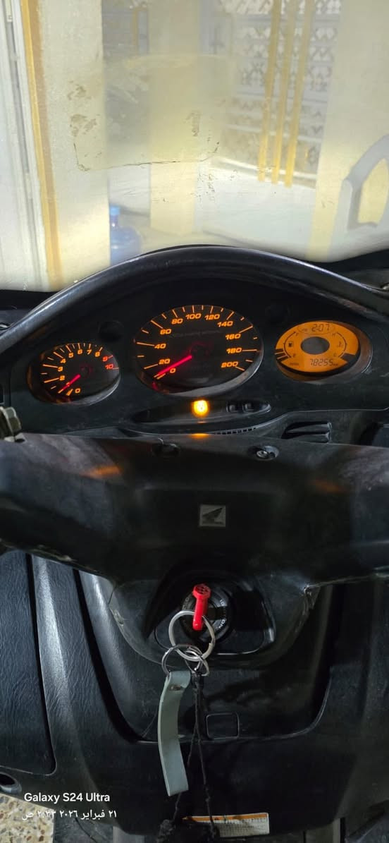 سلفر ونج للبيع
مكينه 600قبق اسود نضام سكيورتي 
الدراجه امفوله معنه الكلمه 
اشوكت ماتجي نكر سلف 
حماوه ثابته ٣ طابوكات 
كيج 200كهرابات شغاله كلهه 
منضومت زنون 
الدراجه بيه نواقص بسيطه 
الرجل او واحده من الجكمجات ماكو 
مكاني بغداد البلديات 
سعر مليون او ٣٠٠ الف او بيه مجال 
رقم الفاتف ***********
مستعجل عله بيعته كلش

الدراجه اتريد خيال
