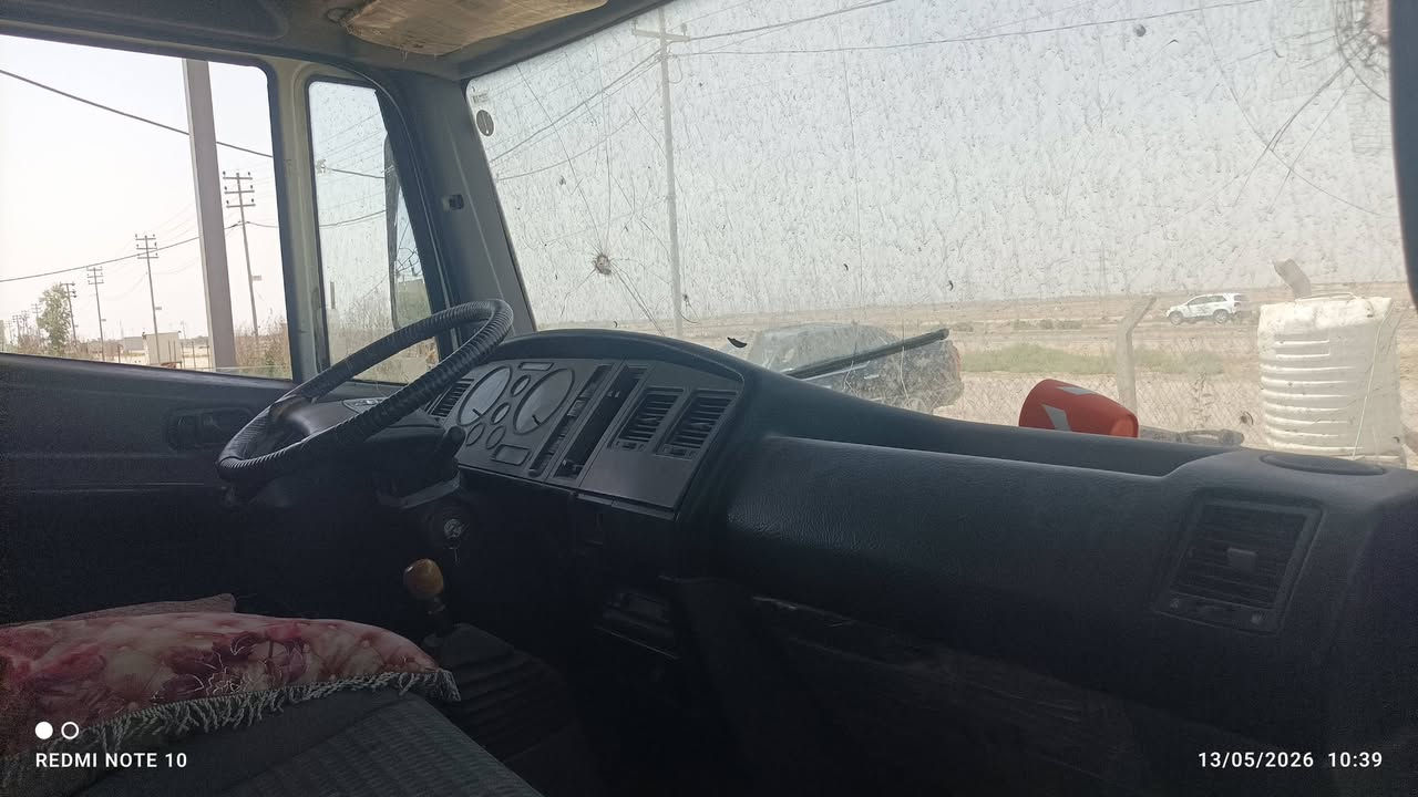 للبيع سياره موديل ٢٠٠٥محرك وكير ازوزه جدد حاويه تاني جديد مامحمل مي ٧طن تخم تاير سياره فول جديده سعر 80$للتواصل ***********

